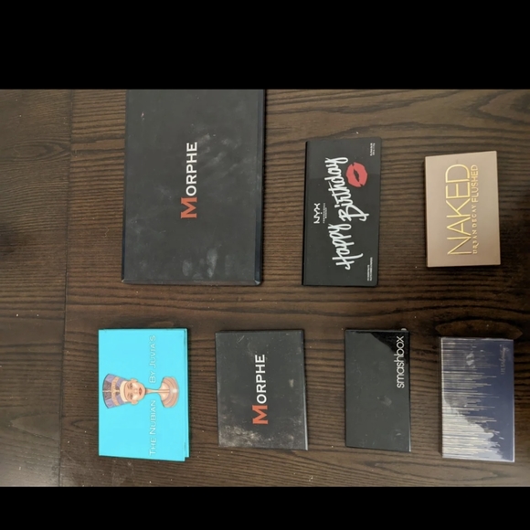 Huge Makeup Bundle - Picture 3 of 5